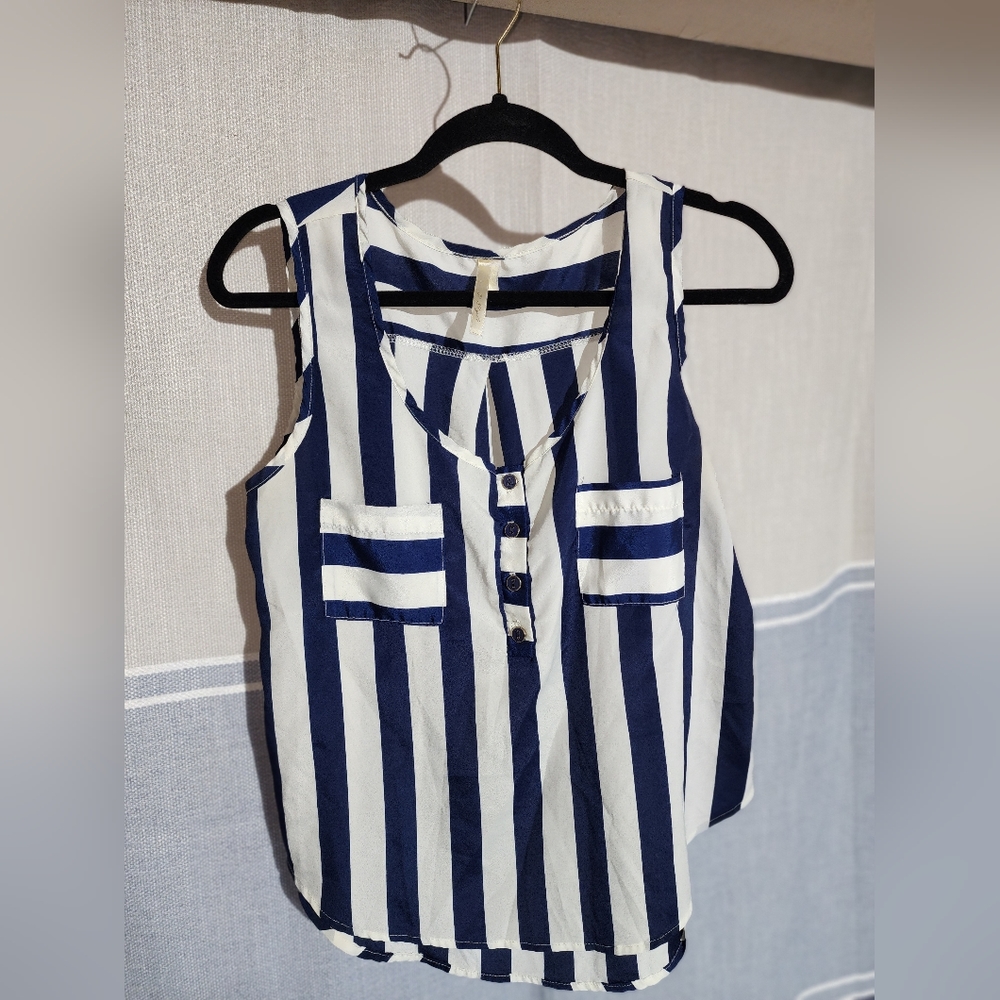 Si Style Dressy Tank